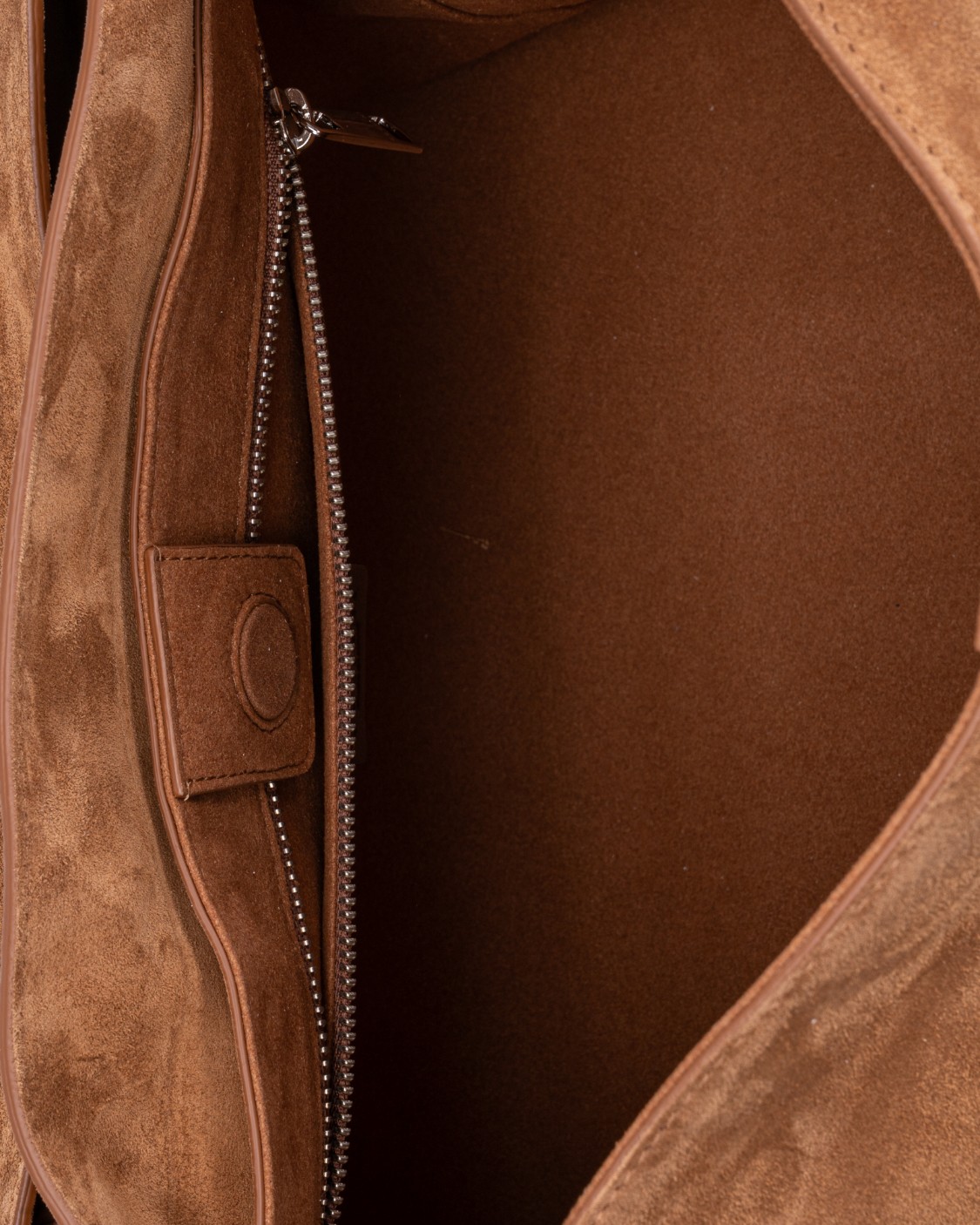 shop ORCIANI  Borsa: Orciani borsa "Sveva Peach" XL.
Tasche: taschino interno con zip
Chiusura: patta con bottone magnetico
Funzionalità: apertura a scomparsa sulla parte alta della patta, manico intrecciato scooby a spalla e tracolla regolabile removibile
Dettagli: finiture palladio
Dimensioni: Larghezza: 43 cm / Altezza: 30 cm / Profondità: 16 cm.
Composizione: 100% Pelle.
Made in Italy.. B02185 PEA-SELLA number 2847628